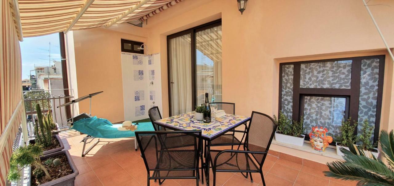 Ines Bed And Breakfast Giardini-Naxos Zewnętrze zdjęcie